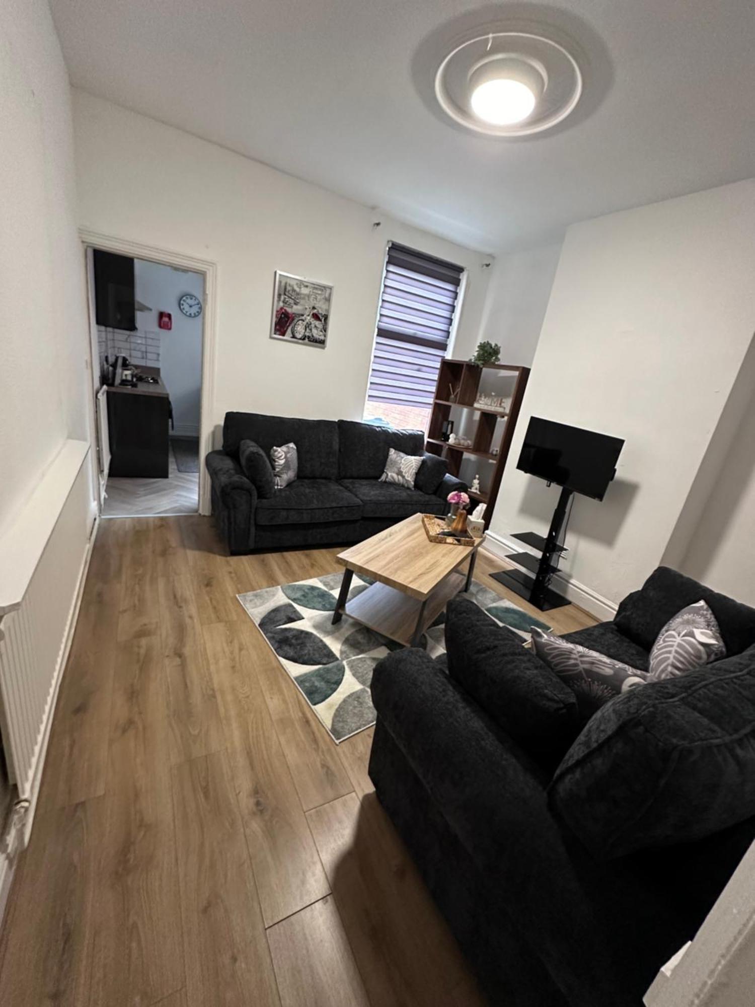 Willa 3 Bed House In Leicester! Zewnętrze zdjęcie